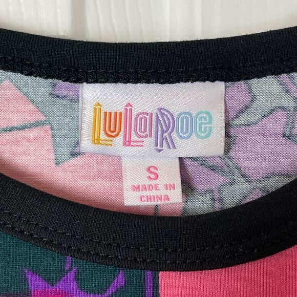 LuLaRoe Sz Small 3/4 Sleeves Baseball Tee Floral Purple Pink Raglan Top EUC - Picture 6 of 9